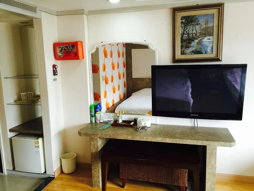 Jeju Grace Tourist Hotel