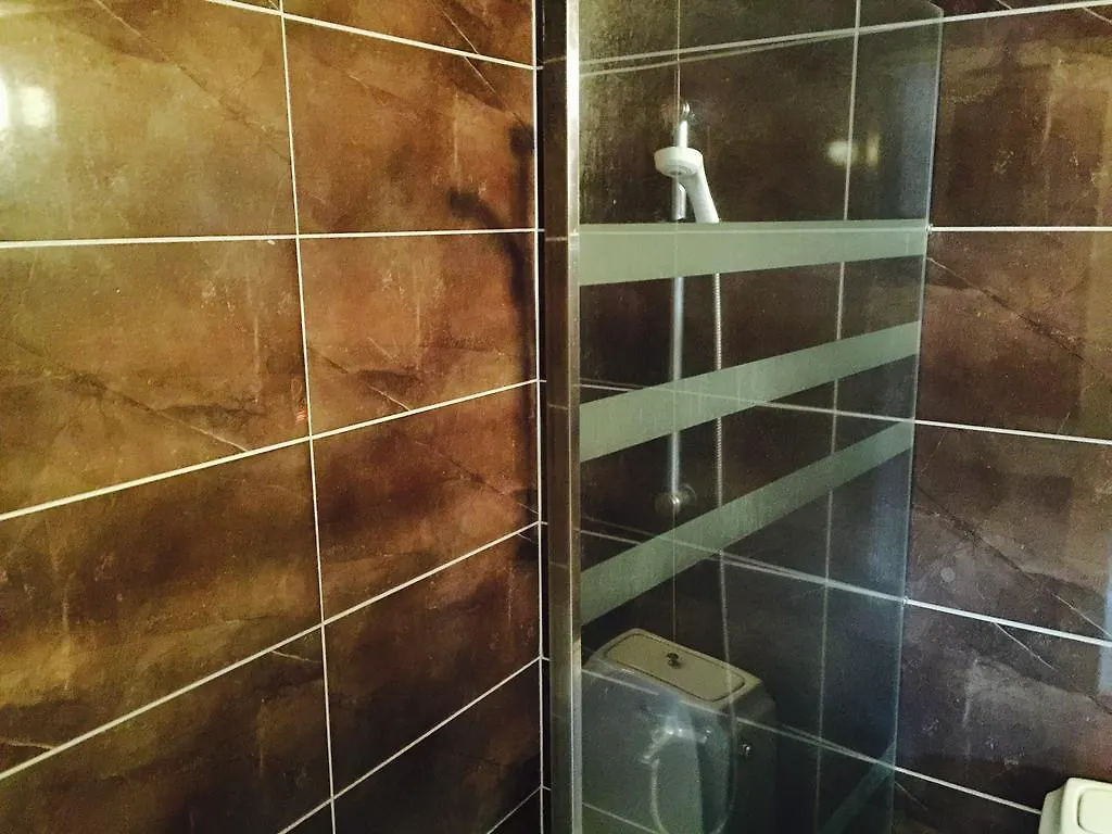 Grace Tourist Hotel Csedzsu